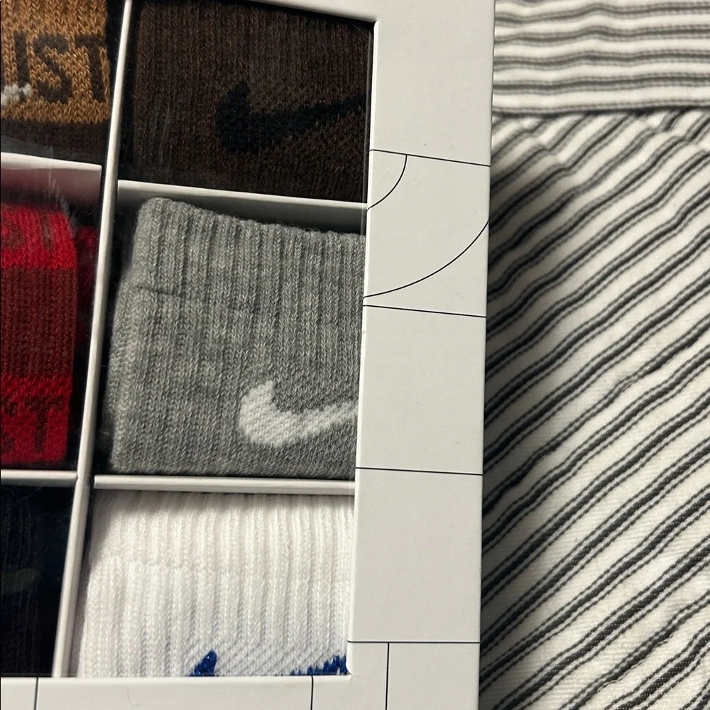 Nike Boys Cushioned Crew Socks 9-Pack - Multicolor - Picture 6 of 12